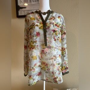 Hannah Petite Women’s Sheer Olive Green Trim Floral Button Up Shirt - Sz PXL